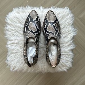 MADEWELL Low Chelsie Snake Print Embossed Leather Bootie Boot Womens size 7